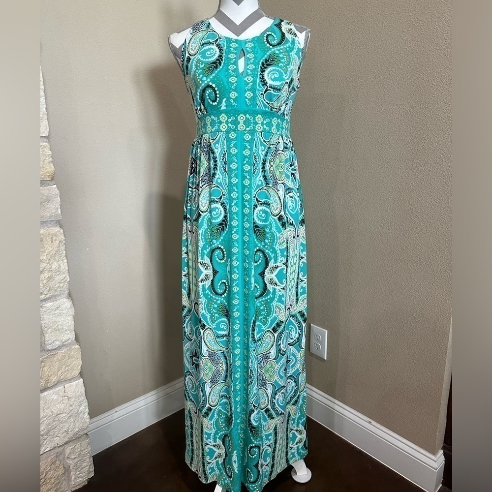 APT 9 Sleeveless Maxi Dress with Keyhole, EUC!